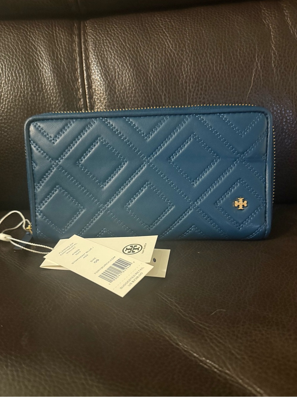 Tory Burch FLEMING ZIP
CONTINENTAL WALLET